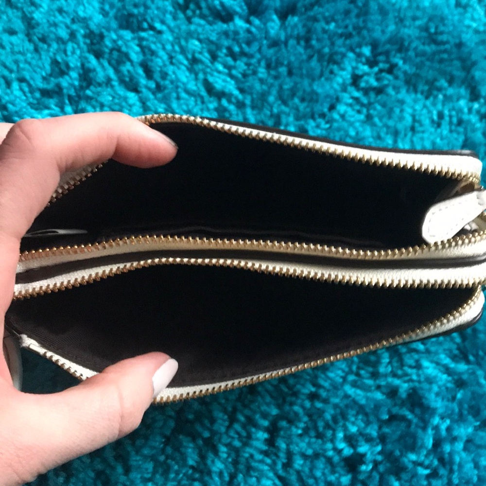Coach wristlet - Picture 3 of 4